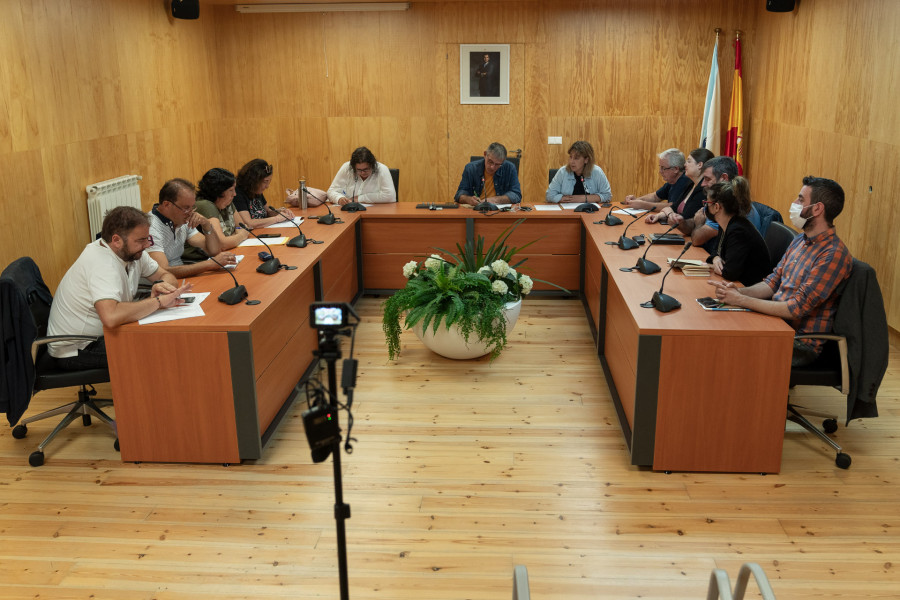 BNG y PSOE apoyan en San Sadurniño la moción para demandar mejoras en el transporte