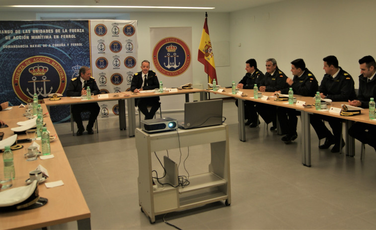 El Almirante de la Flota, Eugenio Díaz del Río, realiza una visita de dos días a las unidades de Ferrol