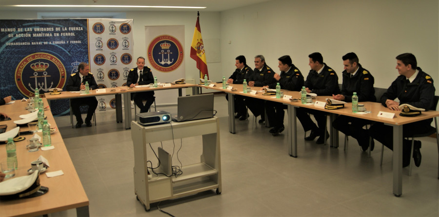 El Almirante de la Flota, Eugenio Díaz del Río, realiza una visita de dos días a las unidades de Ferrol