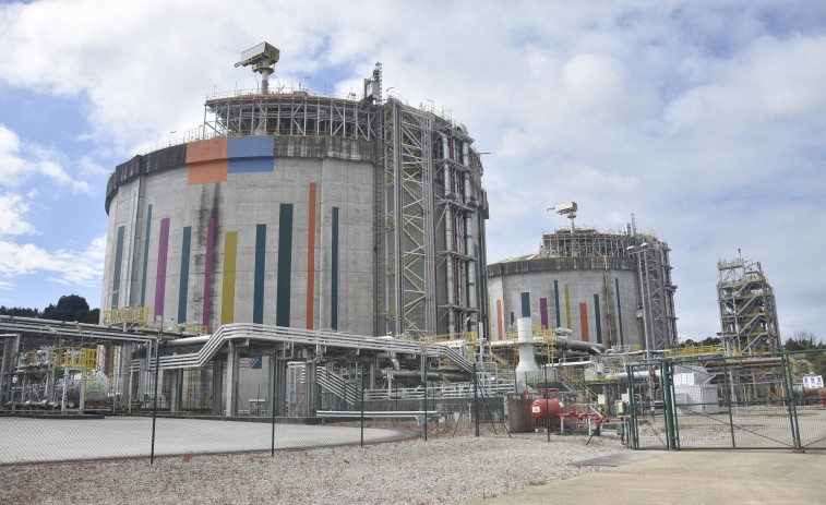 El Puerto autoriza la construcción del nuevo sistema de compresión en la planta de Reganosa