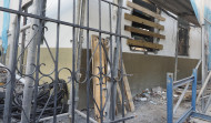 Un hombre aprovecha las obras de Recimil para entrar a robar en una cafetería de madrugada