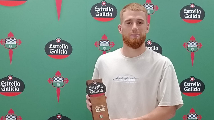 Carlos Vicente, dispuesto a renovar en el Racing: "Aquí estoy muy bien"