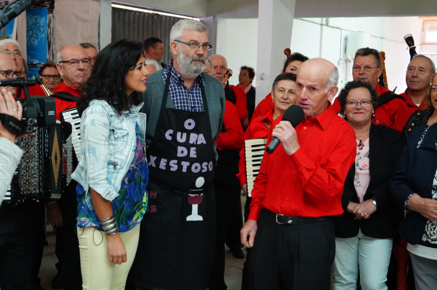 O que fora cura de Xestoso (Monfero) pide retirar as referencias a Irsael da liturxia