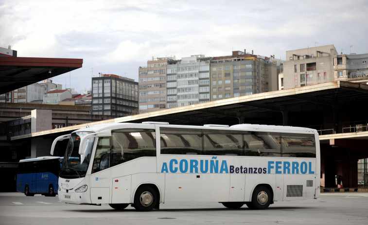 Los mayores de 65 años irán gratis en buses autonómicos desde el 1 de enero