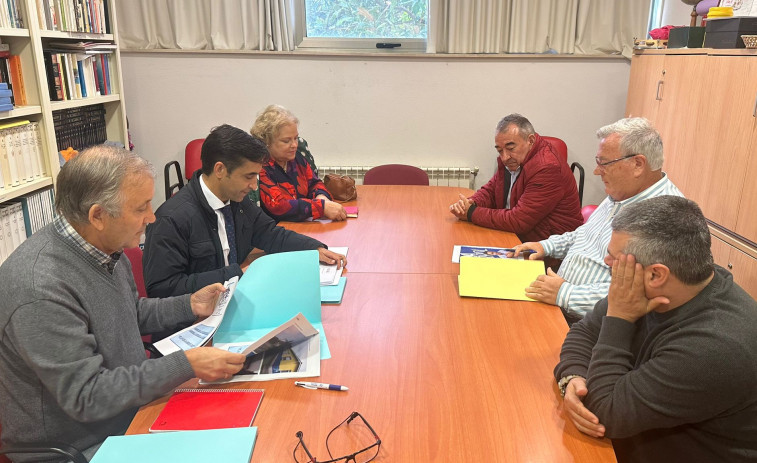 Mejoras en iluminación y desbroces, resultado del plan de barrios en la parroquia de Covas