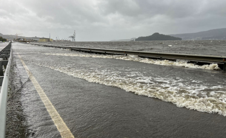 Alerta naranja en A Coruña por fuertes vientos y oleaje