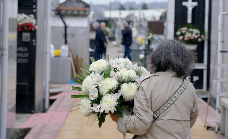 Las visitas a los cementerios de Ferrol se concentran en la mañana