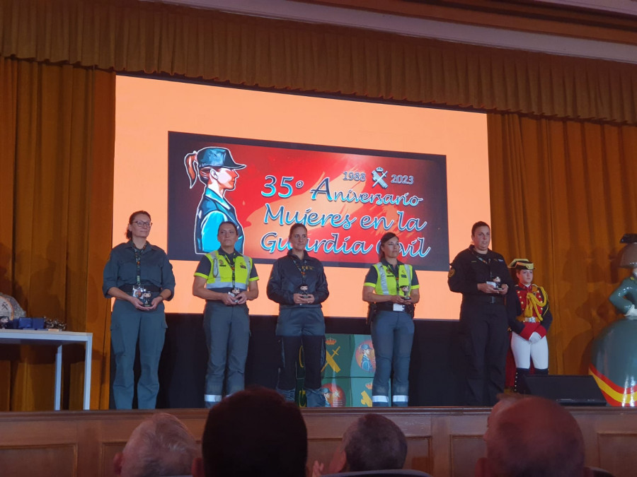 La guardia civil ferrolana Maite Lorenzo Díaz, distinguida en un acto de aniversario en Madrid