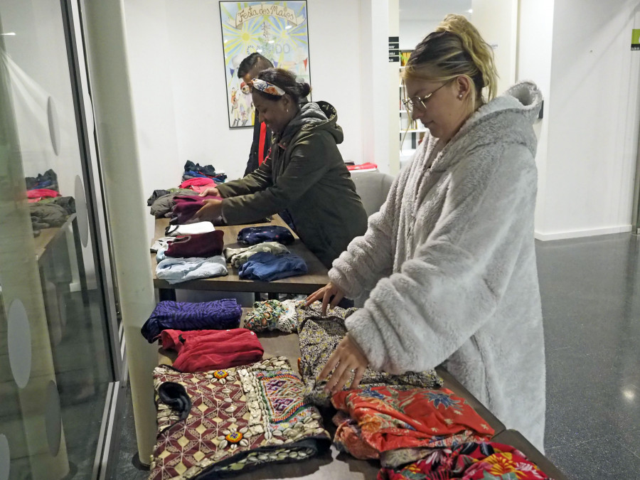 Comeza en Canido a campaña para recoller roupa de abrigo da asociación Movilidad Humana