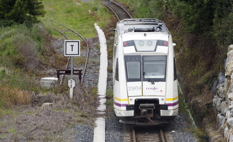 La Xunta exige al Gobierno central la modernización de la línea ferroviaria entre Ferrol y Ribadeo
