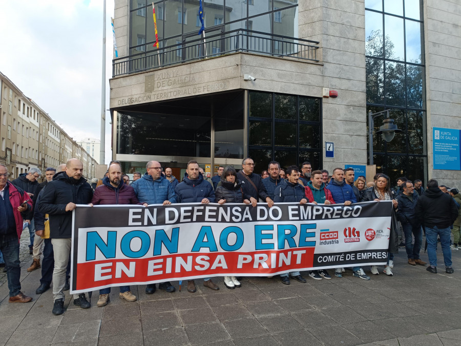Empleados de Einsa Print en As Pontes aceptan un ERE con el despido de 121 personas