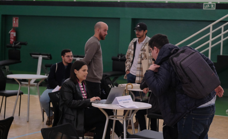 Universidad y empresa se alían por el empleo en una feria en la que destacó la oferta en ingeniería