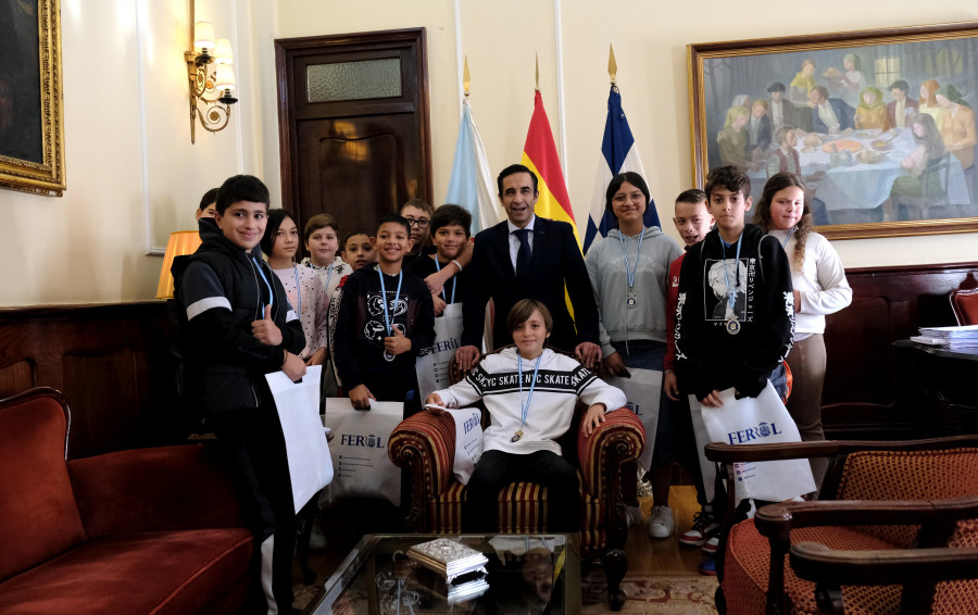 El pleno infantil, preocupado por la recogida de basura y por problemas medioambientales