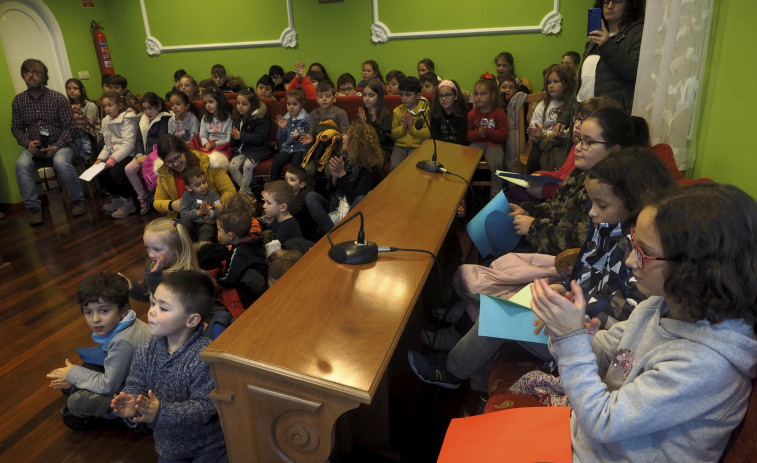 Alumnado do colexio San Ramón de Moeche participa hoxe nun pleno infantil cos grupos políticos