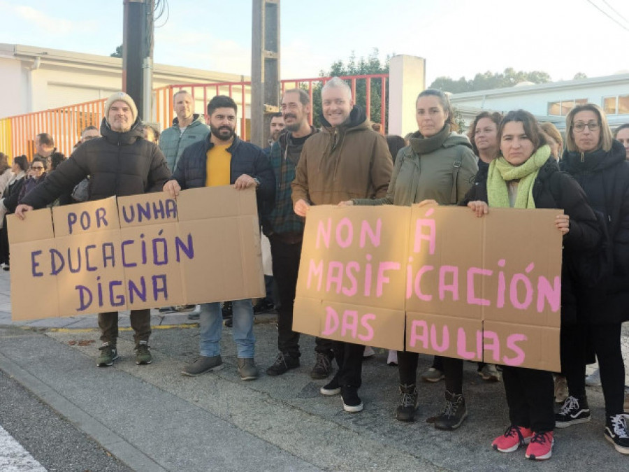 Aula saturada en el colegio de Carril