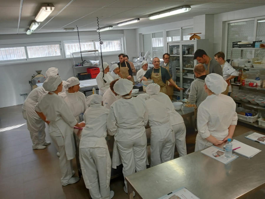 Formación para profesionales de la panadería y alumnado en el CIFP Fragas do Eume
