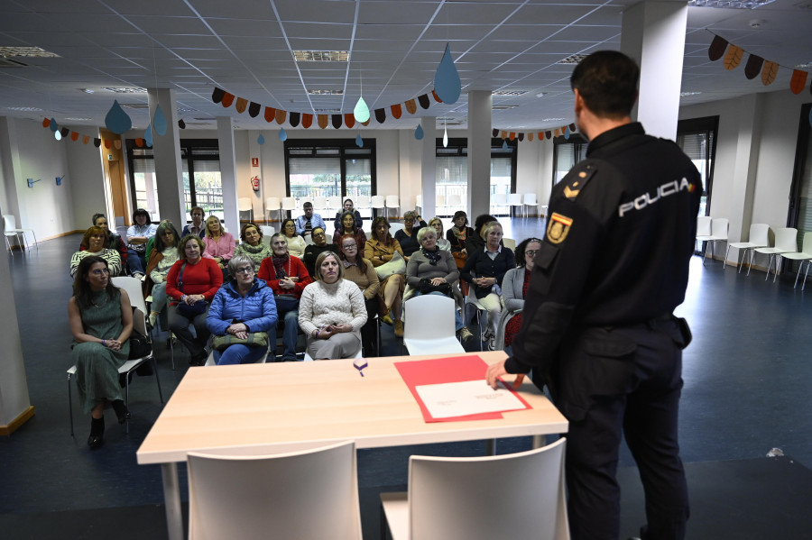La importante labor de la UFAM llegó a Narón en el marco del 25N