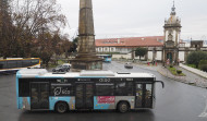 Las obras del centro de Ferrol imposibilitan cumplir horarios en los buses urbanos