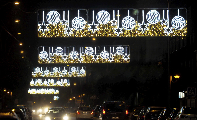 Narón se viste de Navidad, con las luces y decoraciones hasta el próximo 9 de enero