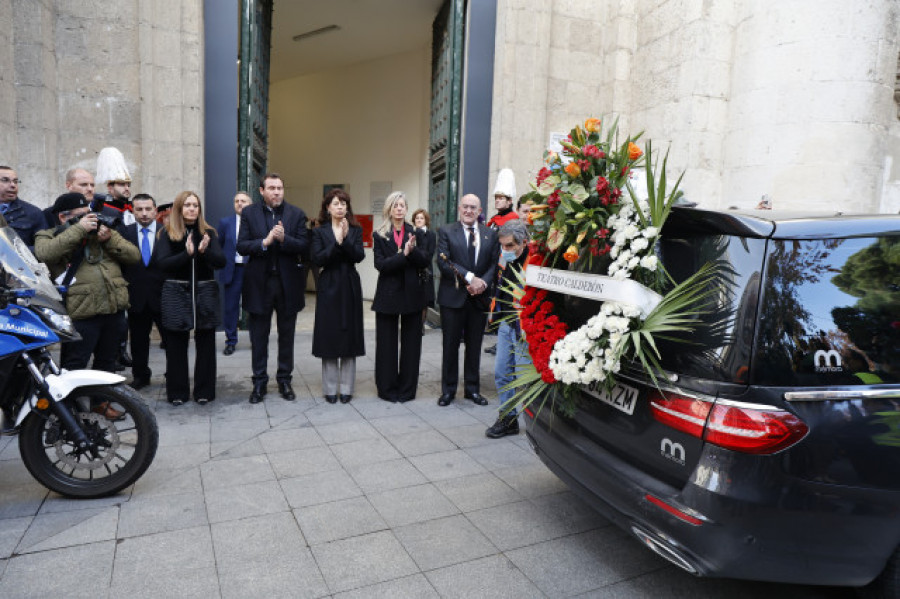 Miles de personas despiden a Concha Velasco en Valladolid