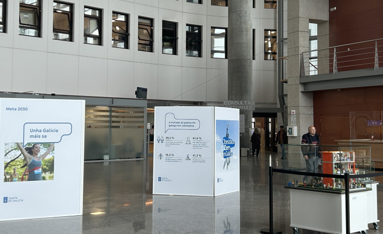 Una exposición en el CHUF acerca el plan Obesidade Zero a la ciudadanía