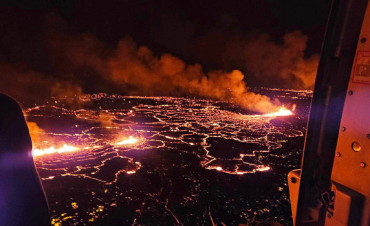 El volcán de Islandia reduce su actividad tras la erupción cerca de la capital