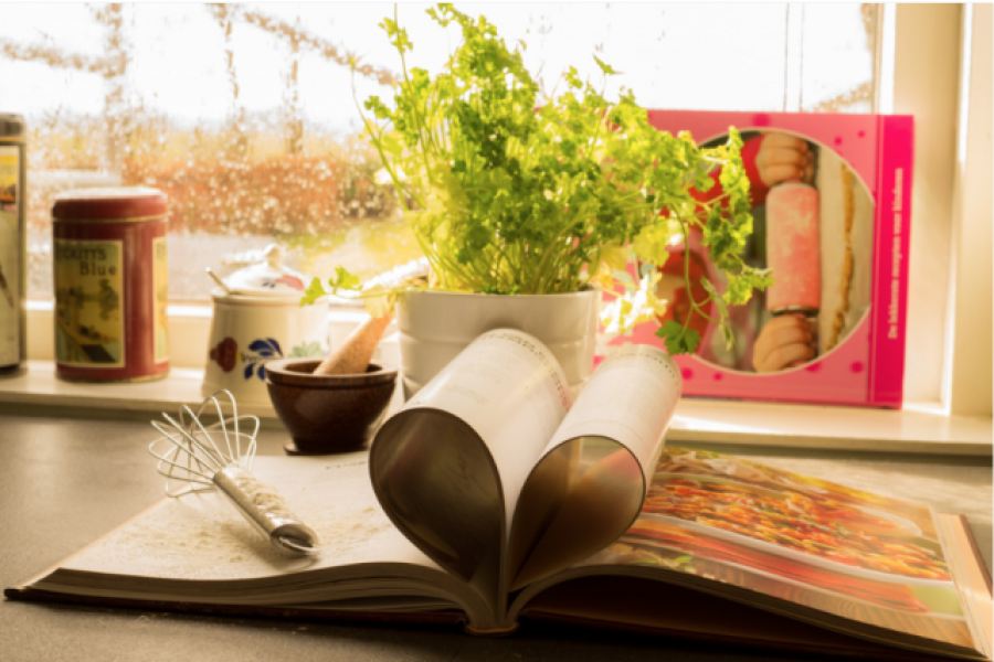 Los mejores libros sobre gastronomía para celebrar el Día Internacional del Libro