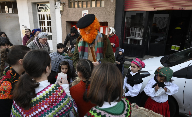 El apalpador llegó este sábado a Ferrol y el domingo lo hará Papá Noel