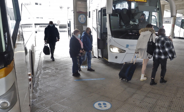 La Xunta sancionará a Monbus por la falta de servicios en Nochebuena entre Ferrol y Santiago