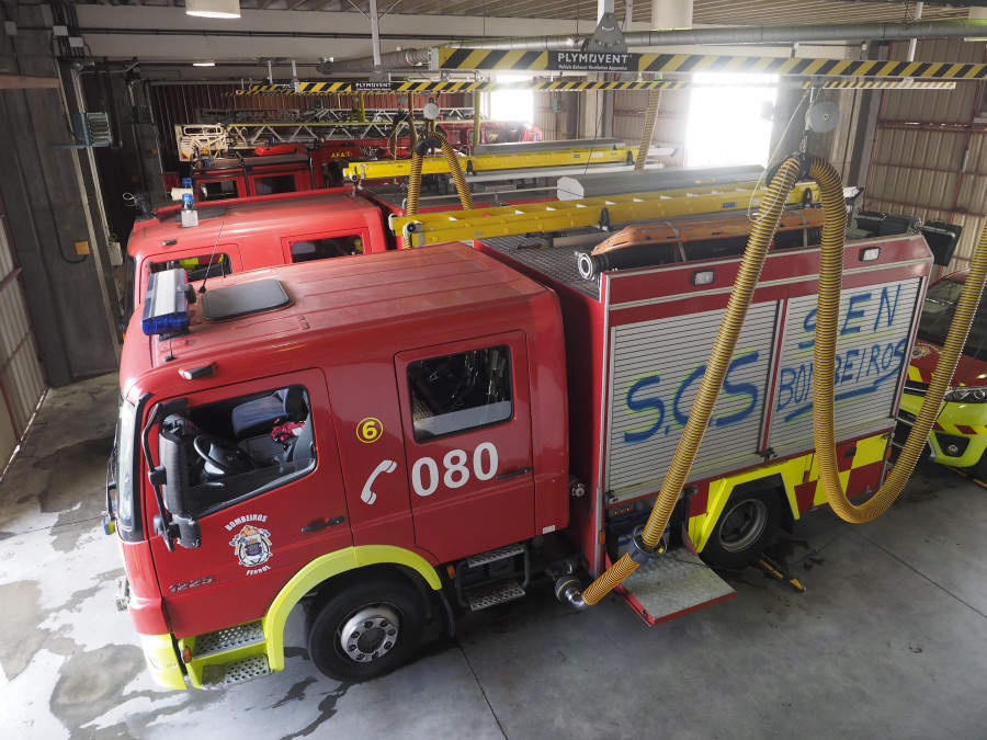 Solo cinco de los 300 aspirantes a las ocho plazas de bombero de Ferrol pasan la primera prueba teórica