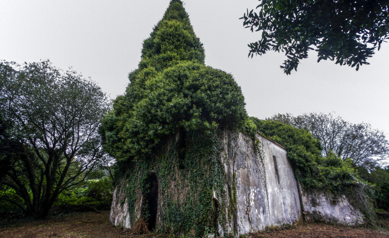 La iglesia gótica de San Pedro de Loira, un oasis ferrolano en pleno concello de Valdoviño