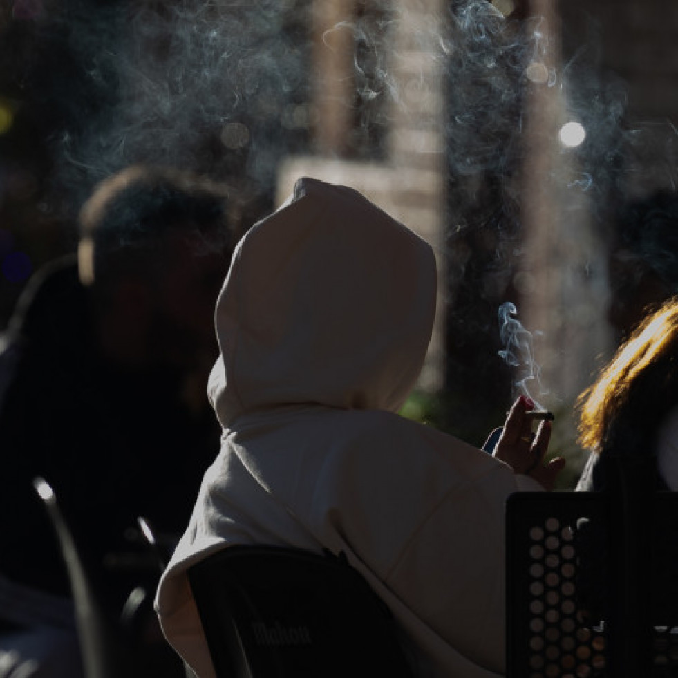 Galicia prohibirá este año por ley la venta a menores de vapeadores y bebidas energéticas