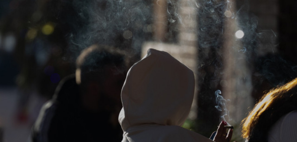 Galicia prohibirá este año por ley la venta a menores de vapeadores y bebidas energéticas