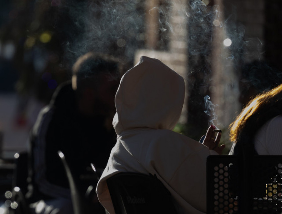 Galicia prohibirá este año por ley la venta a menores de vapeadores y bebidas energéticas