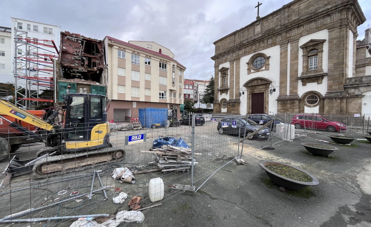 El atrio de la iglesia de San Francisco ya puede volver a utilizarse como aparcamiento