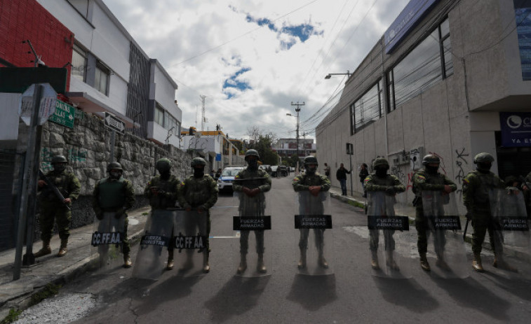 Ecuador sigue en 'shock' en el primer día de 