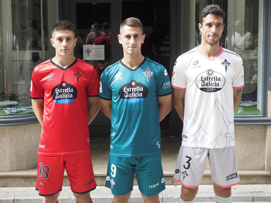 O centro comercial Odeón sortea unha camiseta asinada polos xogadores do Racing de Ferrol