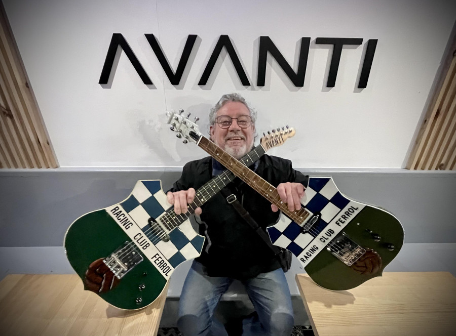 El cuadro verde suena mejor que nunca con una guitarra con el escudo del club