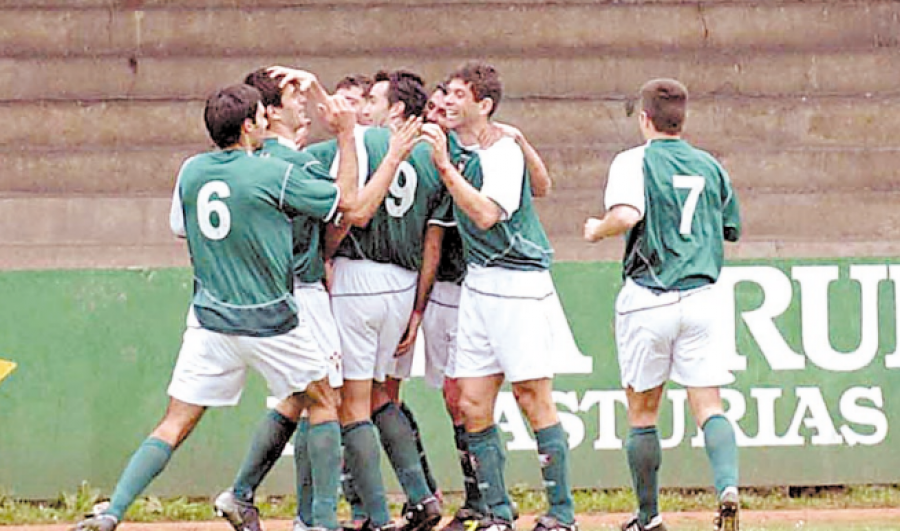 Hace 20 años | El Racing se impone al colista y piensa en el ascenso