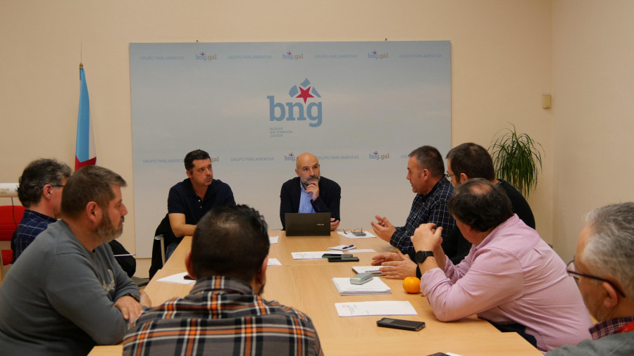 El BNG traslada en Ferrol a los trabajadores de Navantia su compromiso de inversión en los astilleros