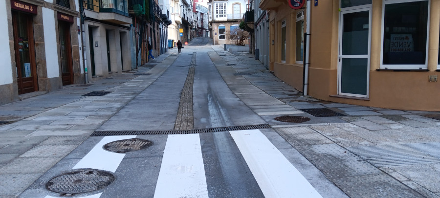 La calle San Francisco de Ferrol, abierta al tráfico en su totalidad