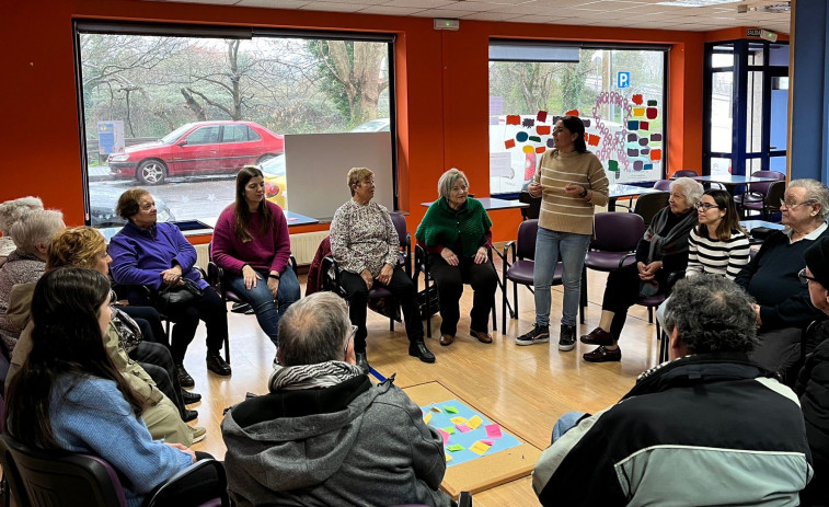 Residentes de Enfermería fomentan la salud en el comedores sénior de Ferrol