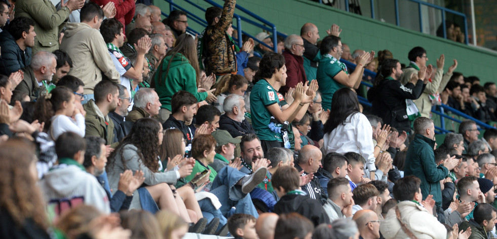 Racing de Ferrol contra Levante