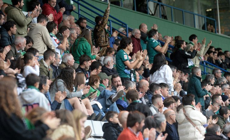 Racing de Ferrol contra Levante