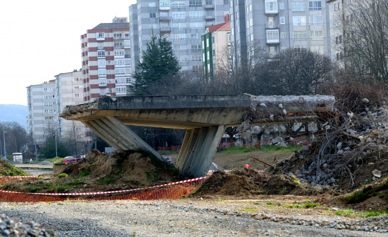 El adiós al 'scalextric' de Caranza: el puente que salvó vidas y fue ejemplo de ingeniería