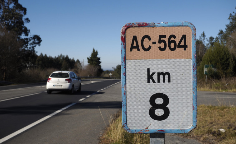 La Xunta mejorará el firme de tres carreteras a su paso por siete concellos de las comarcas