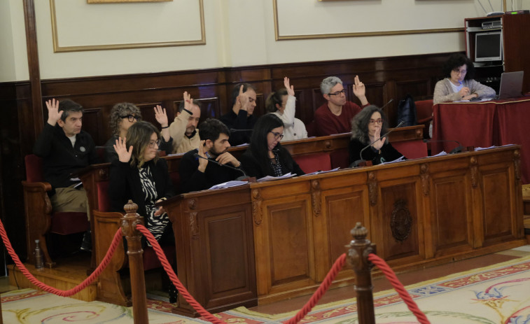 Os socialistas reclaman a posta en funcionamento dos caixeiros cidadáns para axilizar trámites