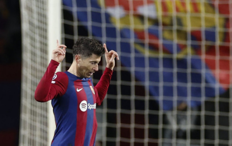 Lewandowski certifica el regreso del Barça a cuartos de la Champions (3-1)