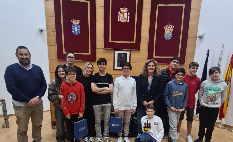 Recepción en Narón al equipo que representará a Galicia en la final de la First Lego League