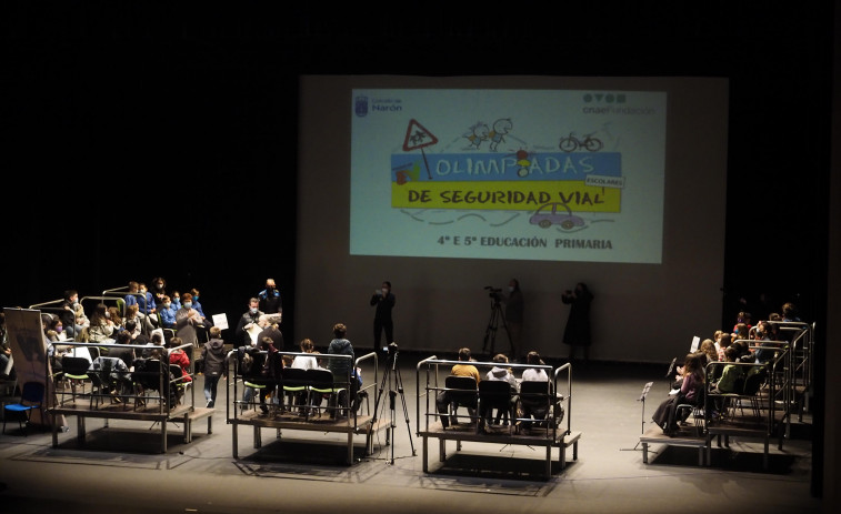 Escolares de Narón calientan motores para la final de las olimpiadas de seguridad vial